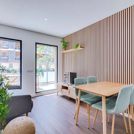 Modern 1bdr Flat With Pool In Marina By Lovelystay
