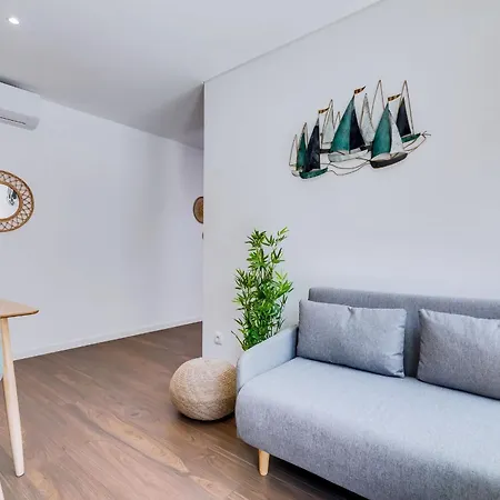 Modern 1bdr Flat With Pool In Marina By Lovelystay Lägenhet *