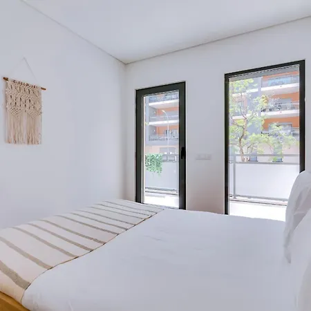 Modern 1bdr Flat With Pool In Marina By Lovelystay *