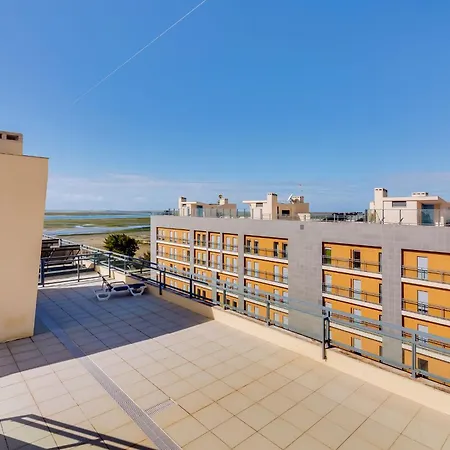 Modern 1bdr Flat With Pool In Marina By Lovelystay Olhão